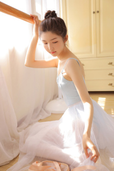 小魔女蒙娜